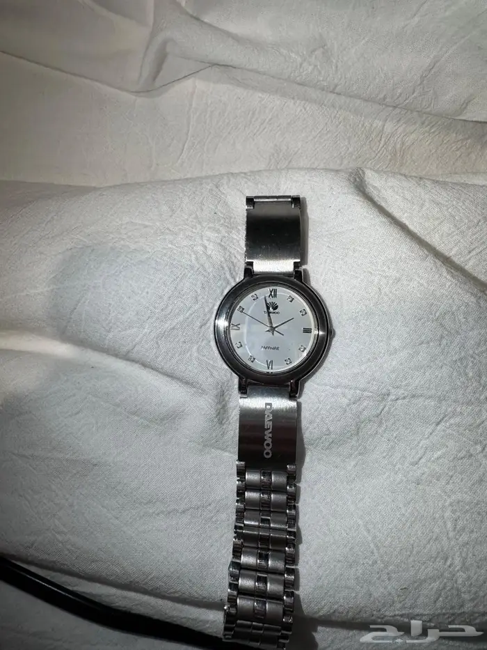 ساعات وشنط 4