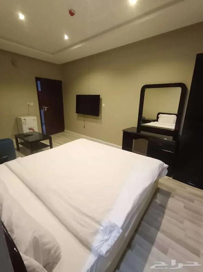 شقق فندقية غرفة دورة مياه بوفية مؤثثة وفاخرة بخميس مشيط 2