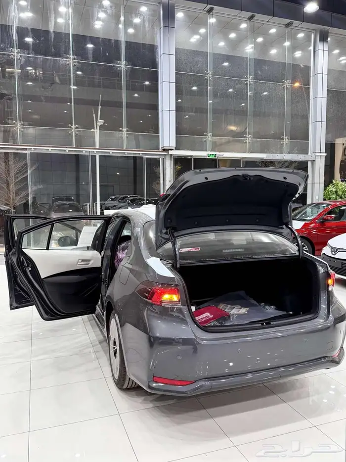 تويوتا كورولا (XLI 2.0 CC ) فتحة 2025 أقل الأسعار 9