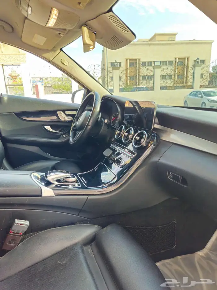 مرسيدس C200. 2019 11