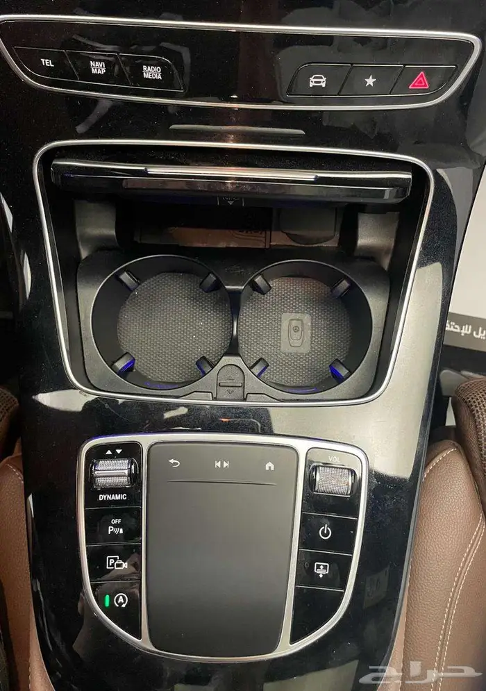 مرسيدس E200 2022 21