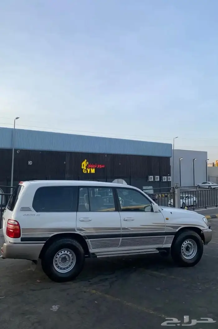 لاندكروزر 2001 2