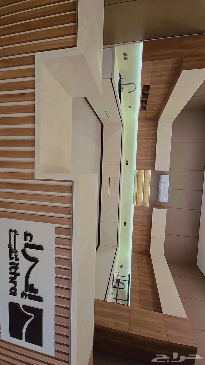 كافي للإيجار داخل برج سكني 9