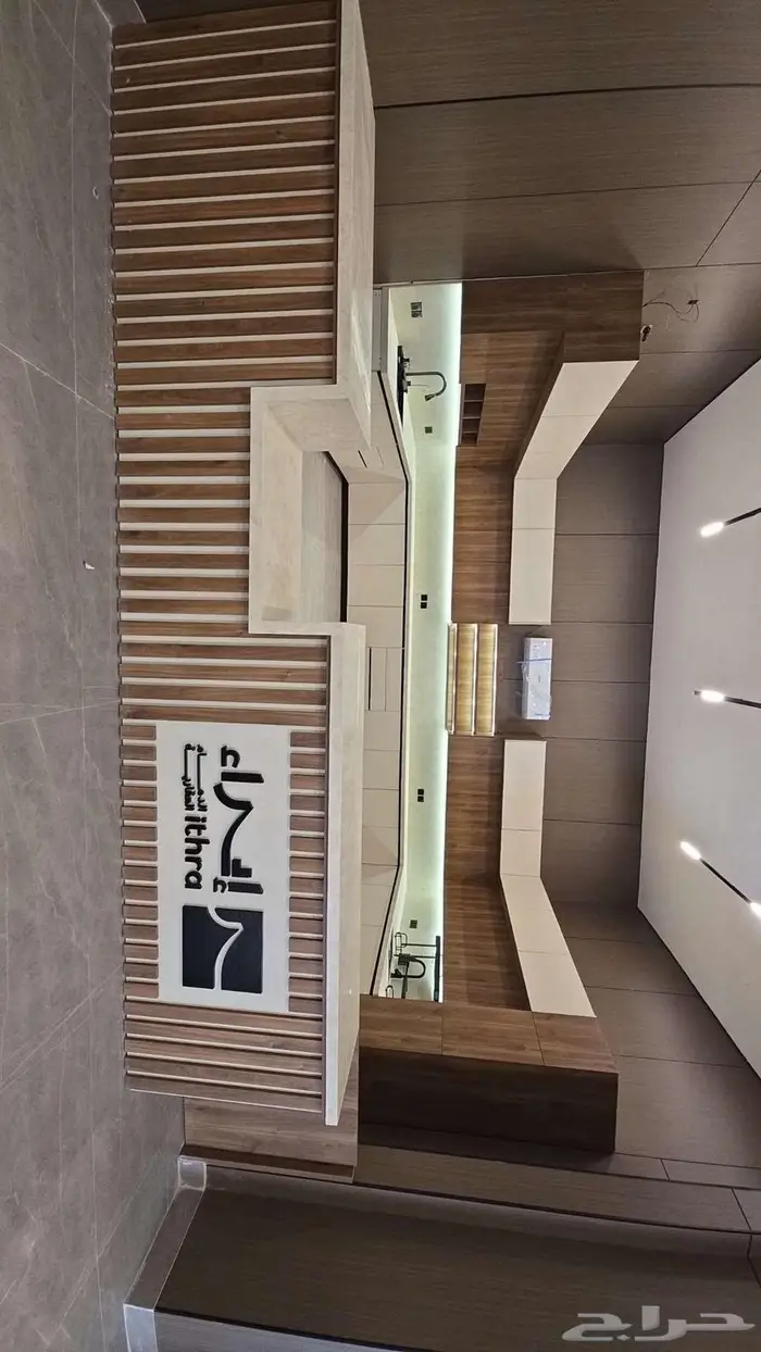 كافي للإيجار داخل برج سكني 10