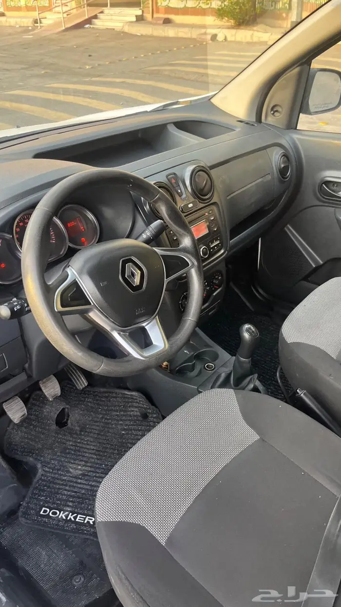 دوكر فان رينو 4