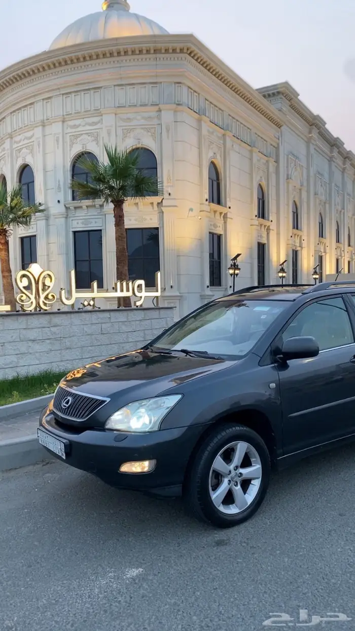 لكزس RX 5