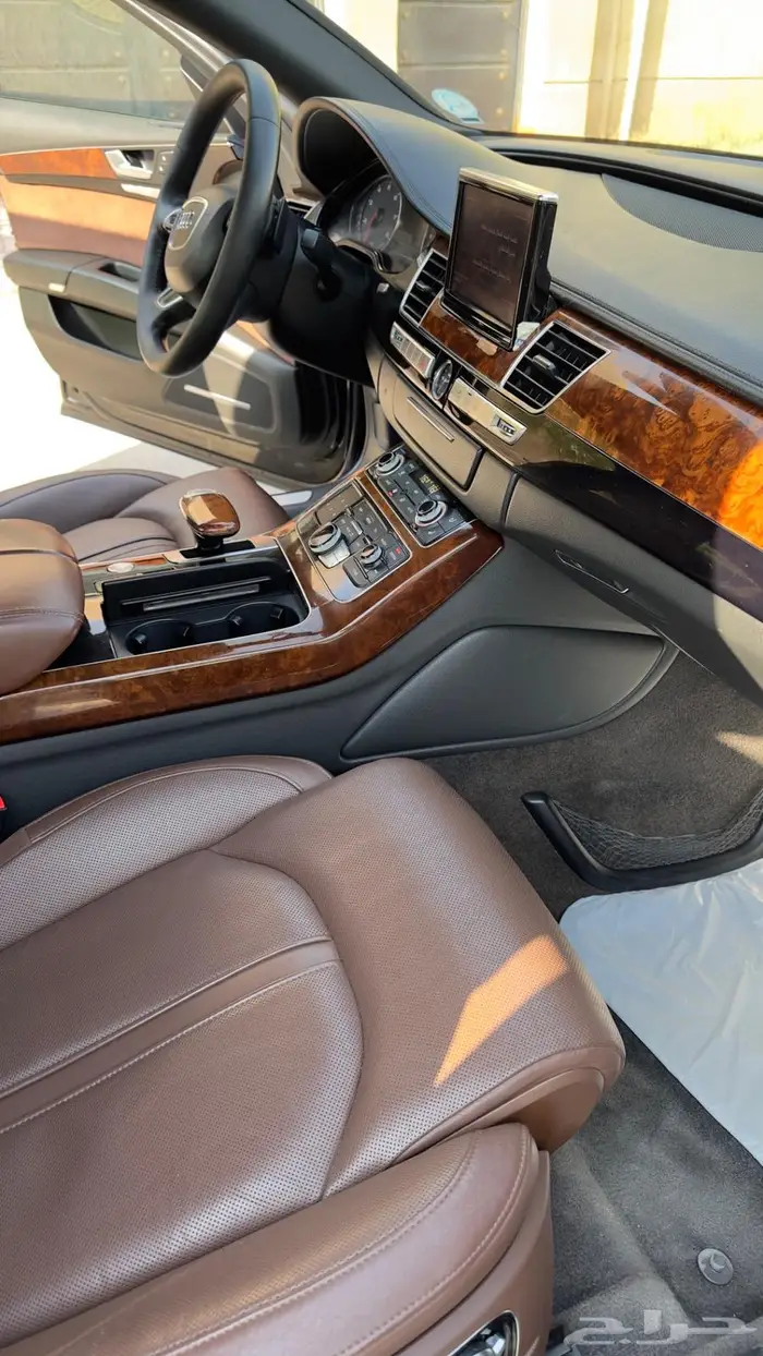 أودي A8L للبيع او بدل بالي مكتوب 8