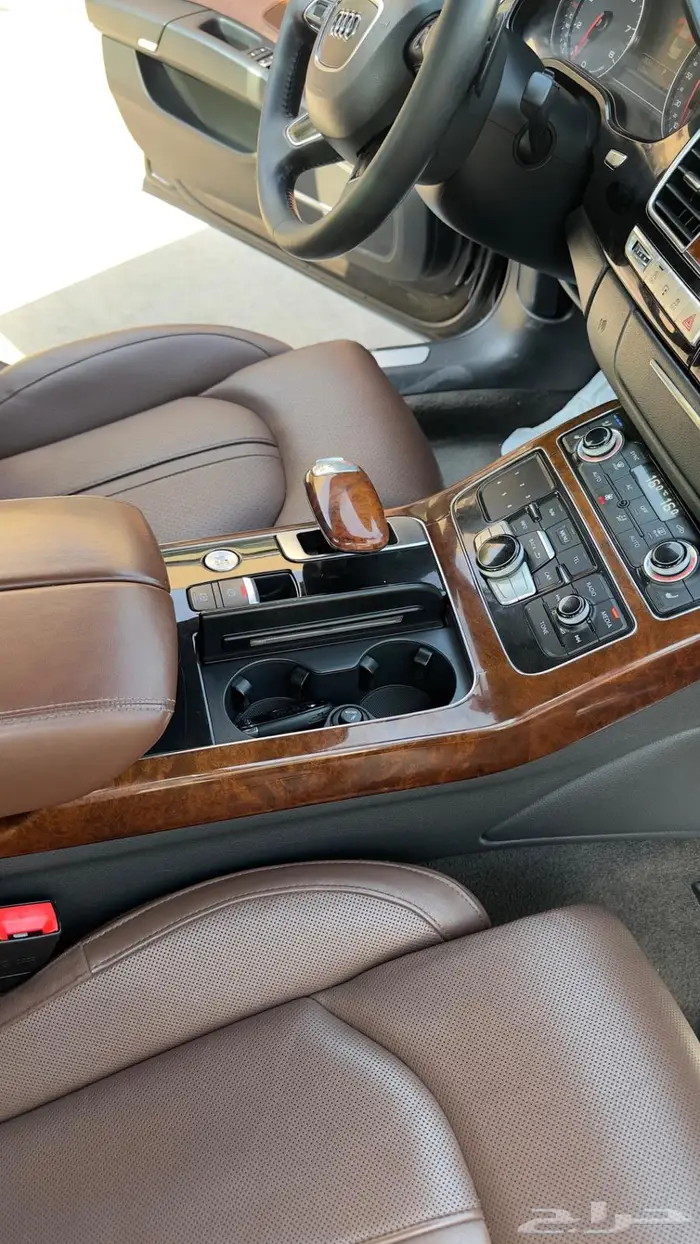 أودي A8L للبيع او بدل بالي مكتوب 9