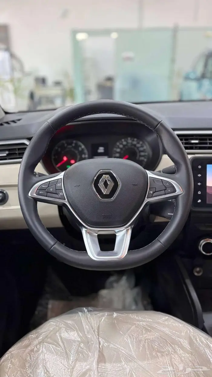 رينو داستر نص فل ابيض 2024 9