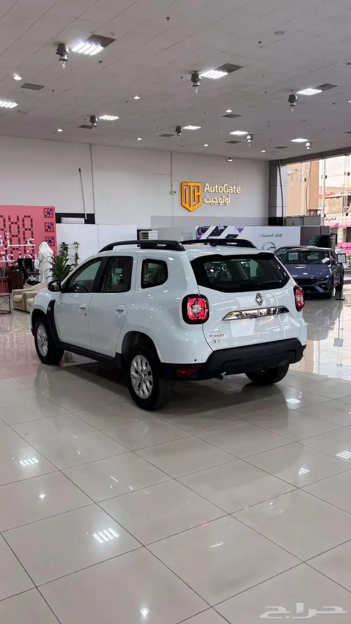 رينو داستر نص فل ابيض 2024 5