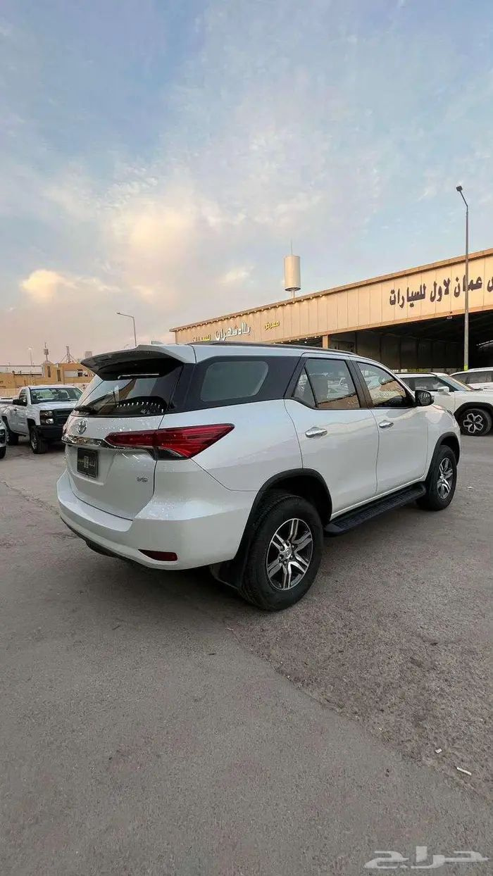 تويوتا فورشنر 6 سلندر موديل 2023- معرض خلف للسيارات 6