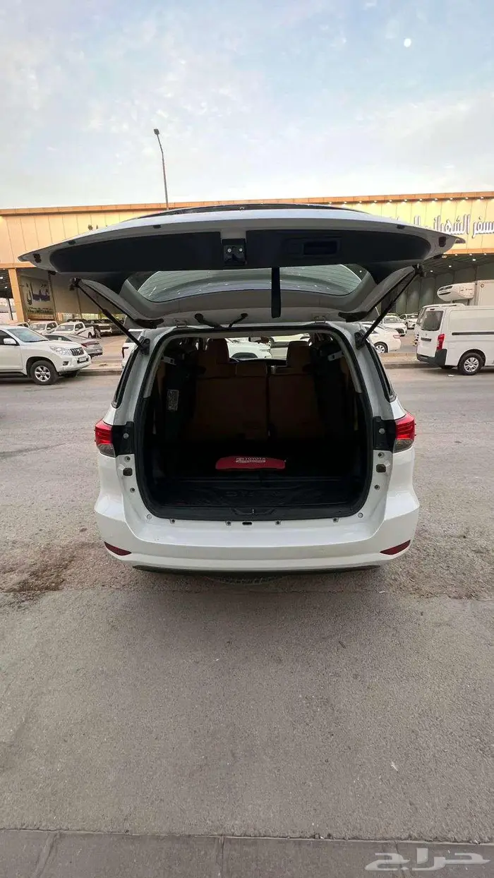 تويوتا فورشنر 6 سلندر موديل 2023- معرض خلف للسيارات 8