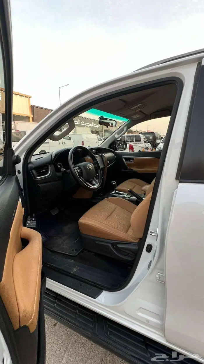 تويوتا فورشنر 6 سلندر موديل 2023- معرض خلف للسيارات 10