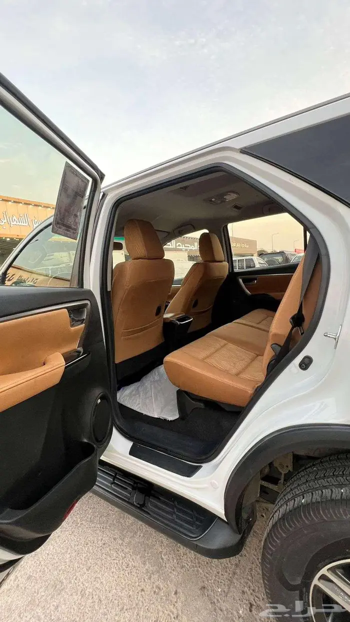 تويوتا فورشنر 6 سلندر موديل 2023- معرض خلف للسيارات 11