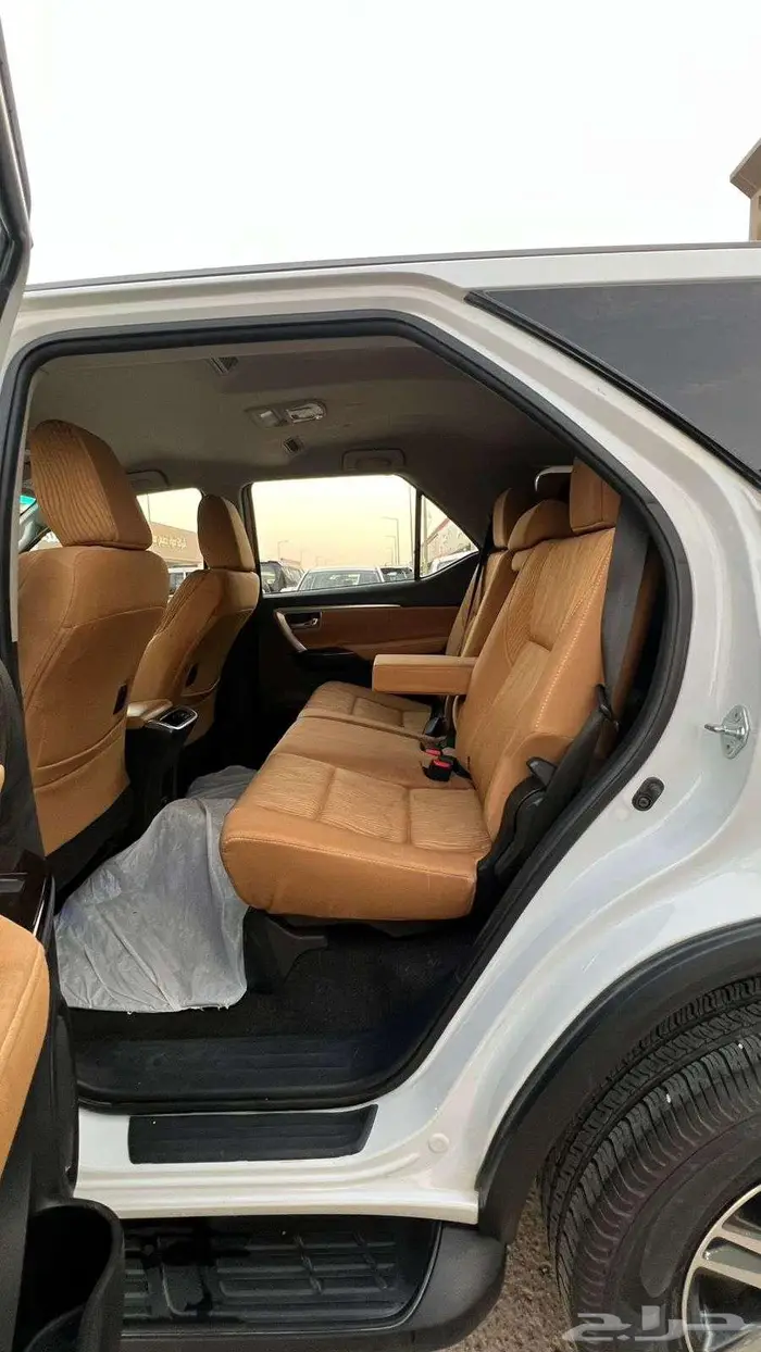 تويوتا فورشنر 6 سلندر موديل 2023- معرض خلف للسيارات 12