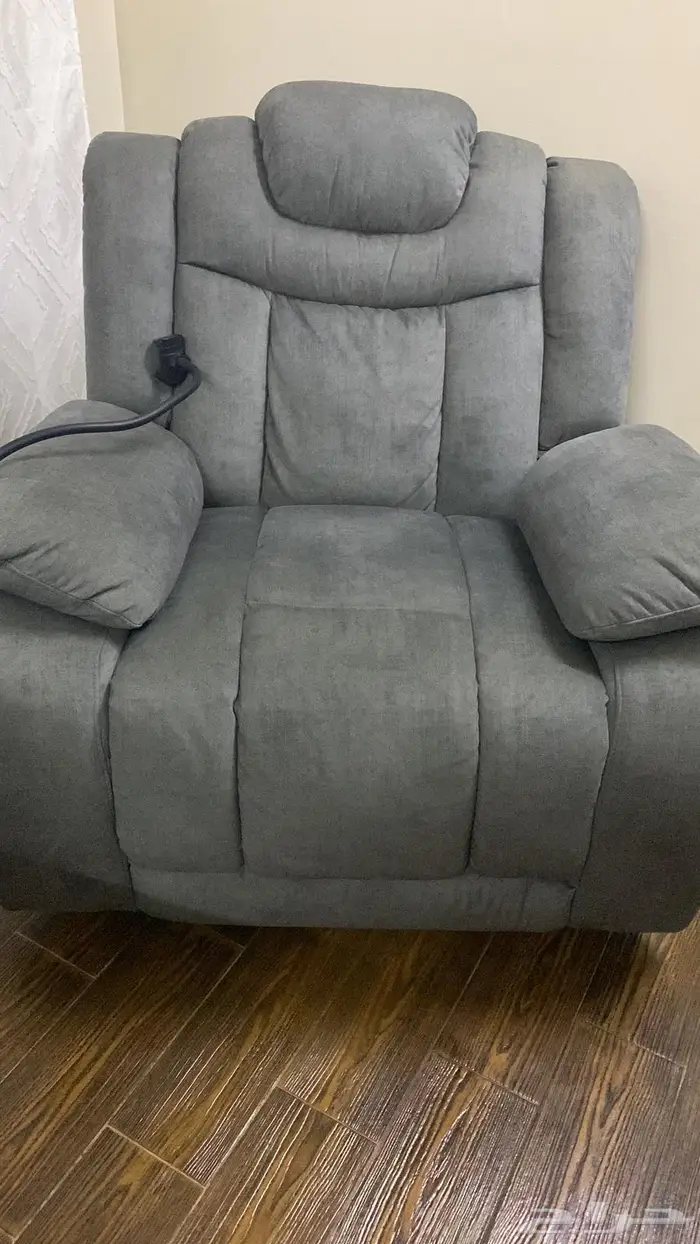 كرسي ملكي هزاز دوار جديد لم يستخدم فعليا من شركة لينزي 4