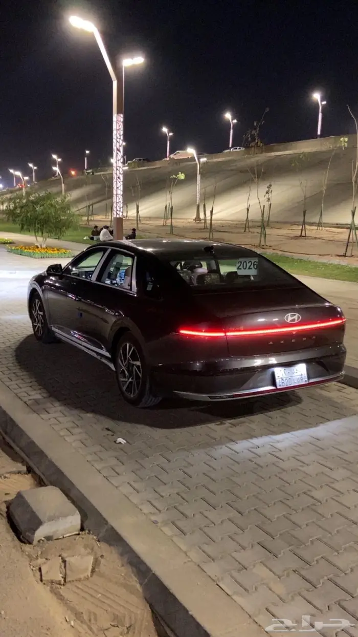 ازيرا تقبيل فئة الاكسلكوسف رمادي غامق 5