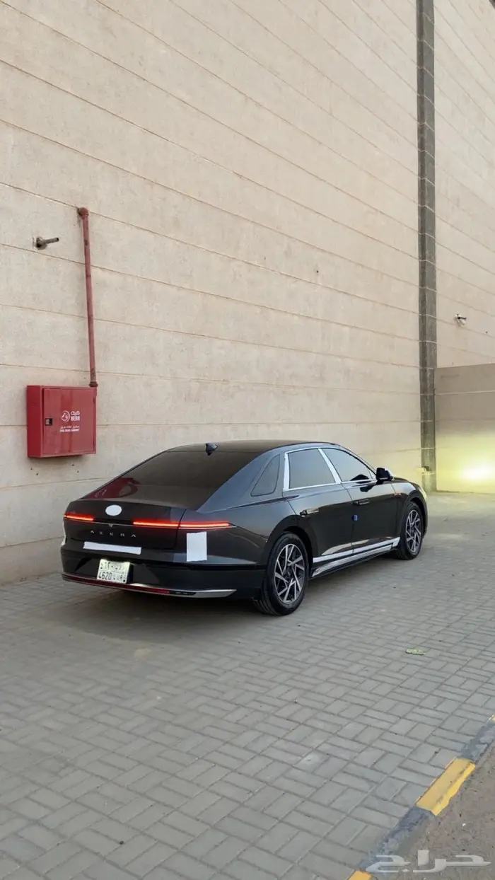 ازيرا تقبيل فئة الاكسلكوسف رمادي غامق 3