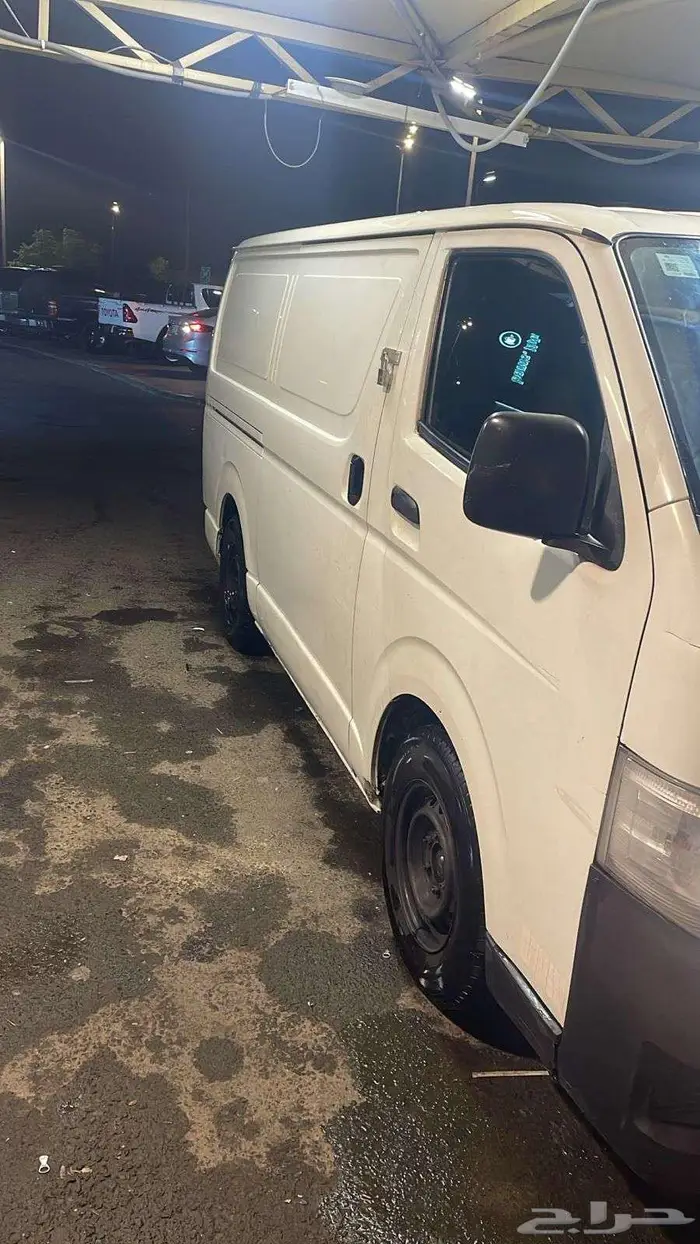 تويوتا فان باص بضاعة 3