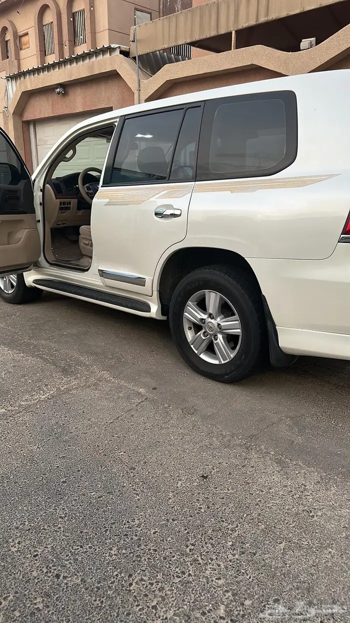 لاندكروزر 2