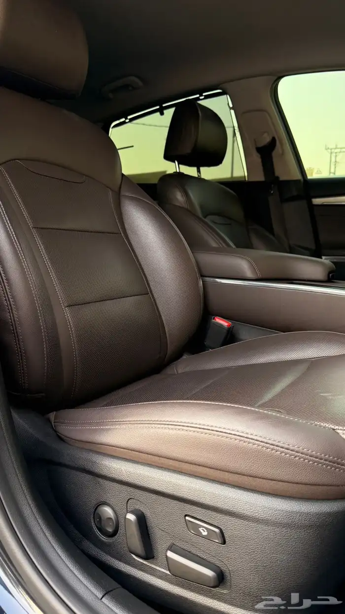 هيونداي ازيرا 2021 ( بنزين) v6 فل كامل 23