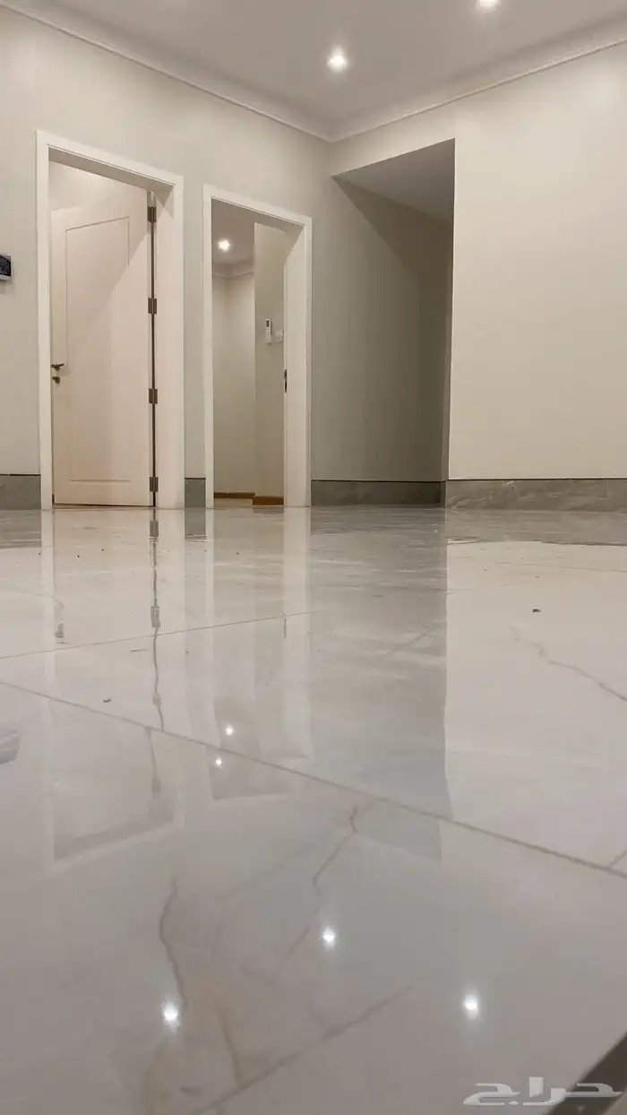 شقه للايجار في حي الحمراء 16