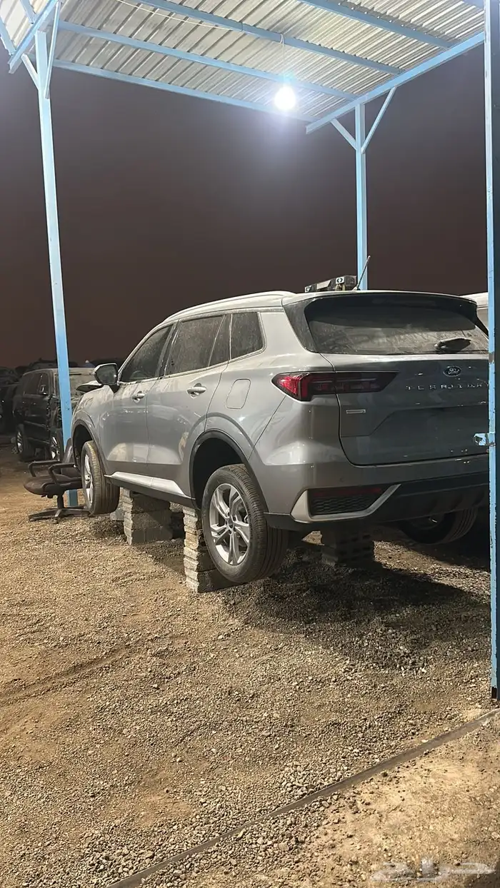 شركة النايفات ( فرع القطع الغيار المستعملة ) تشليح جمس فورد 8