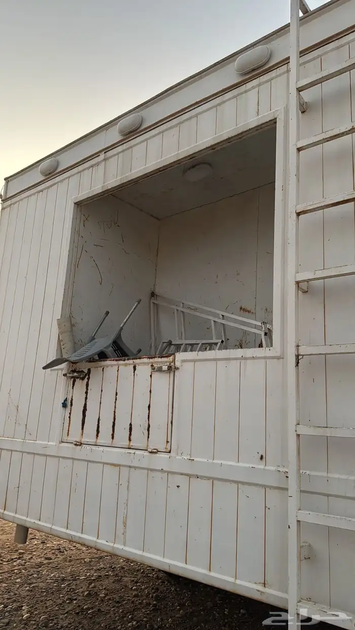 غرفه كرفان الطول 16والعرض4 وثلاث مكيفات سبلت وشرايح 9