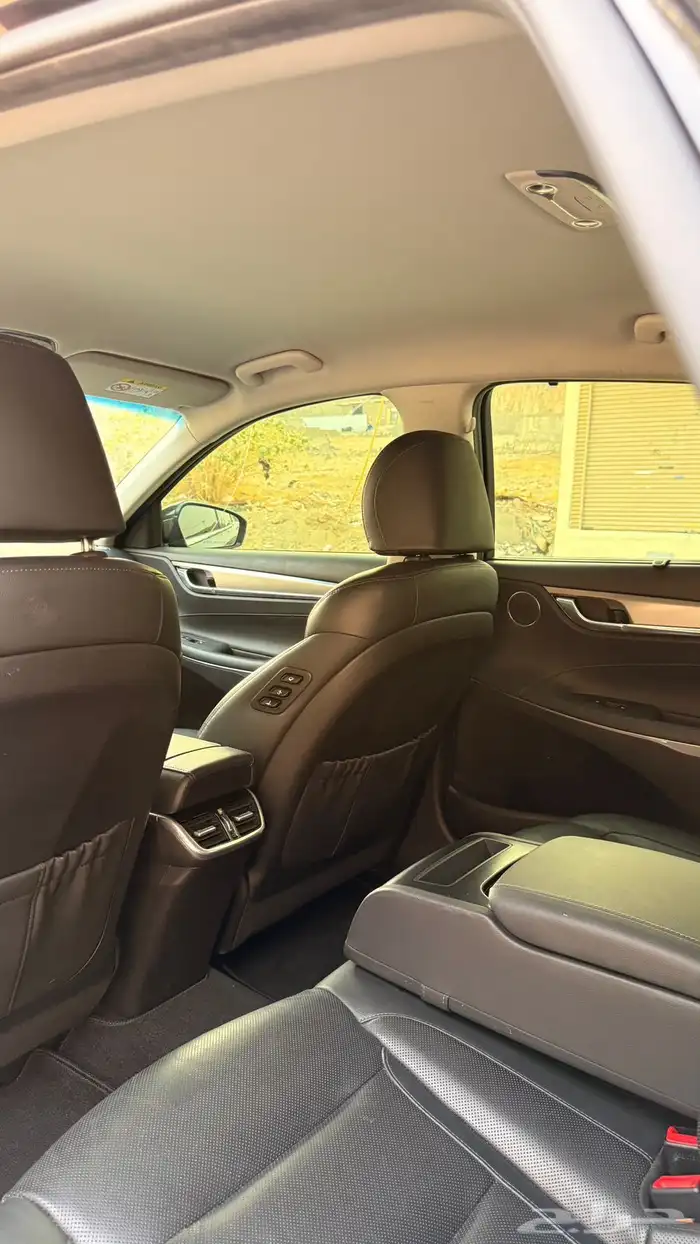 هيونداي ازيرا 2022 ( بنزين) v4 فل كامل بحالة الوكالة 13