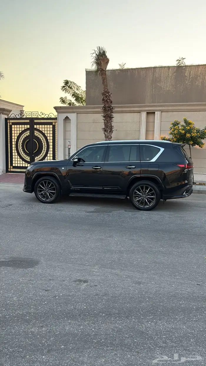 جيب لكزس اف سبورت فل كامل 2024 3