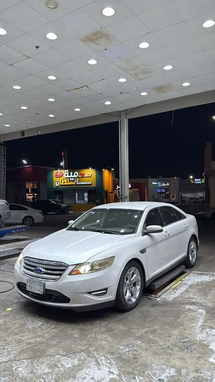 فورد تورس ابيض 2012 SEL 6
