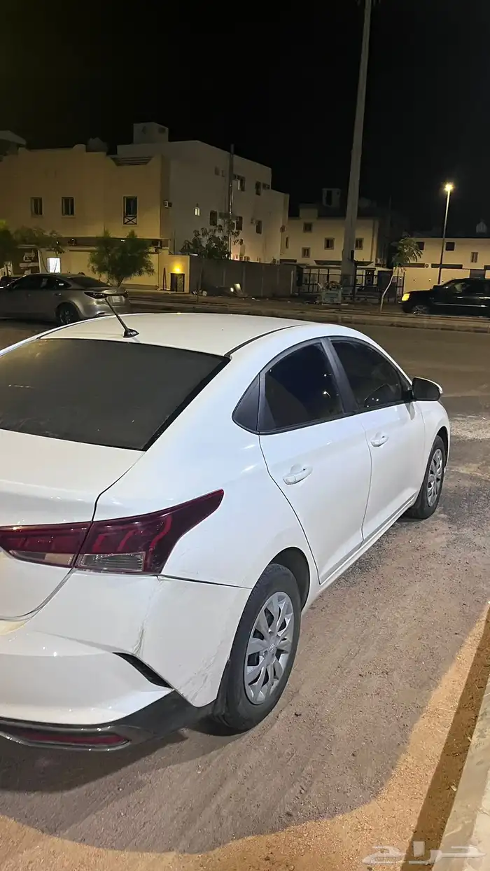 للبيع اكسنت 2021 3