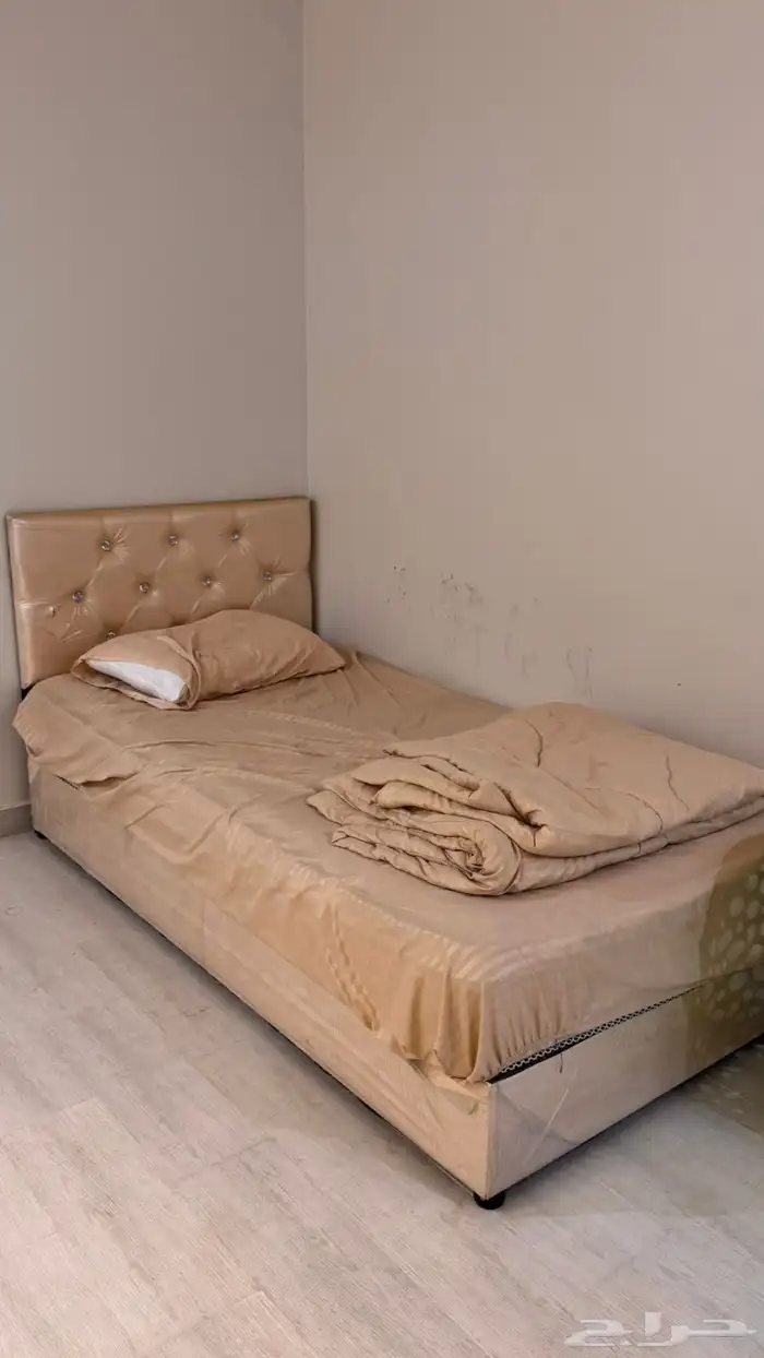 يوجد الأثاث للبيع 6