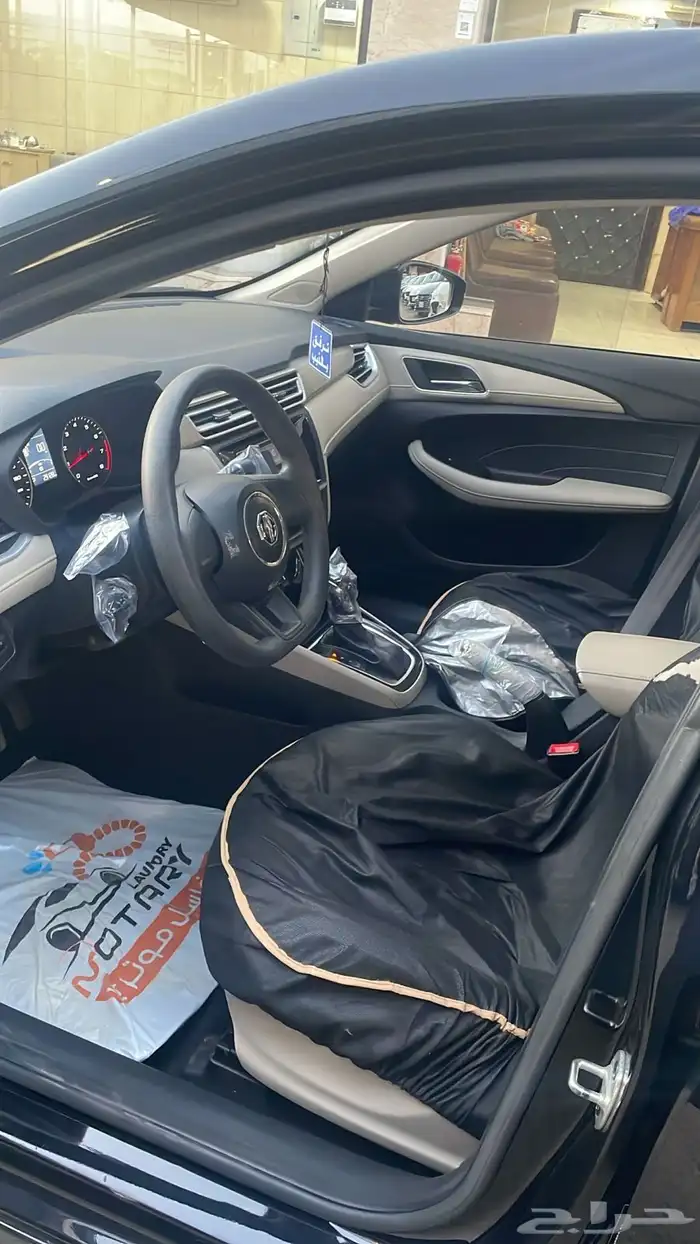 ام جي 5 2023 استاندر شبه الاصفار 4