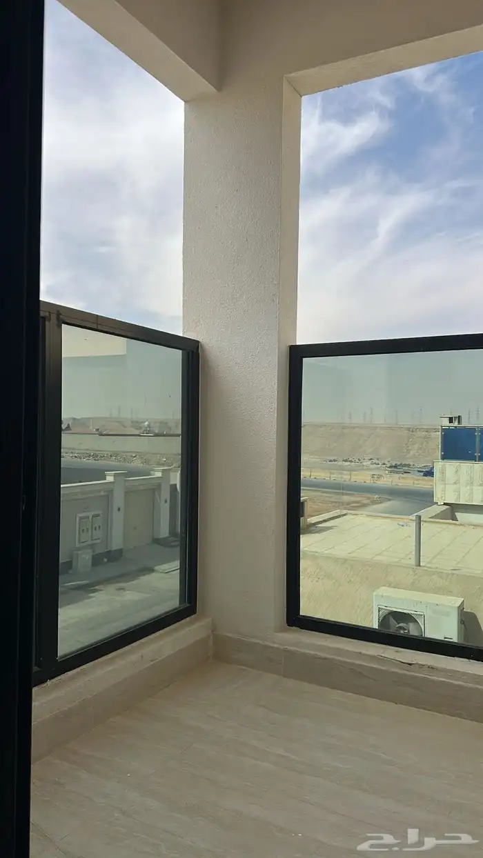 للبيع فلة دبلوكس مساحة 250 متر 1