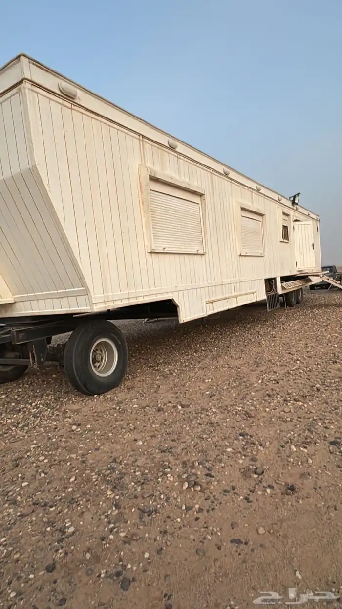 غرفه كرفان الطول 16والعرض4 وثلاث مكيفات سبلت وشرايح 10