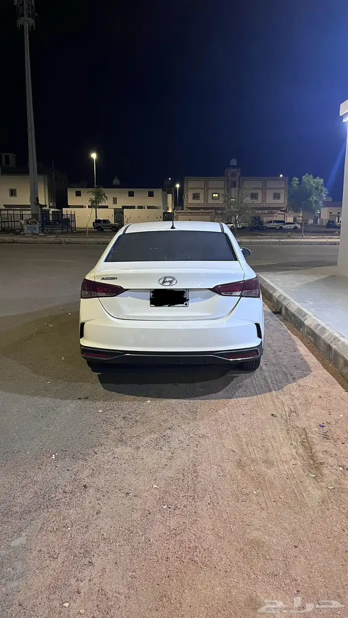 للبيع اكسنت 2021 1