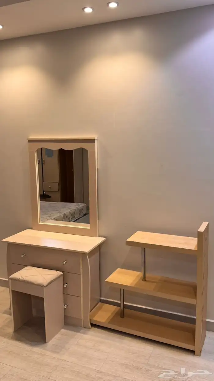 يوجد الأثاث للبيع 5