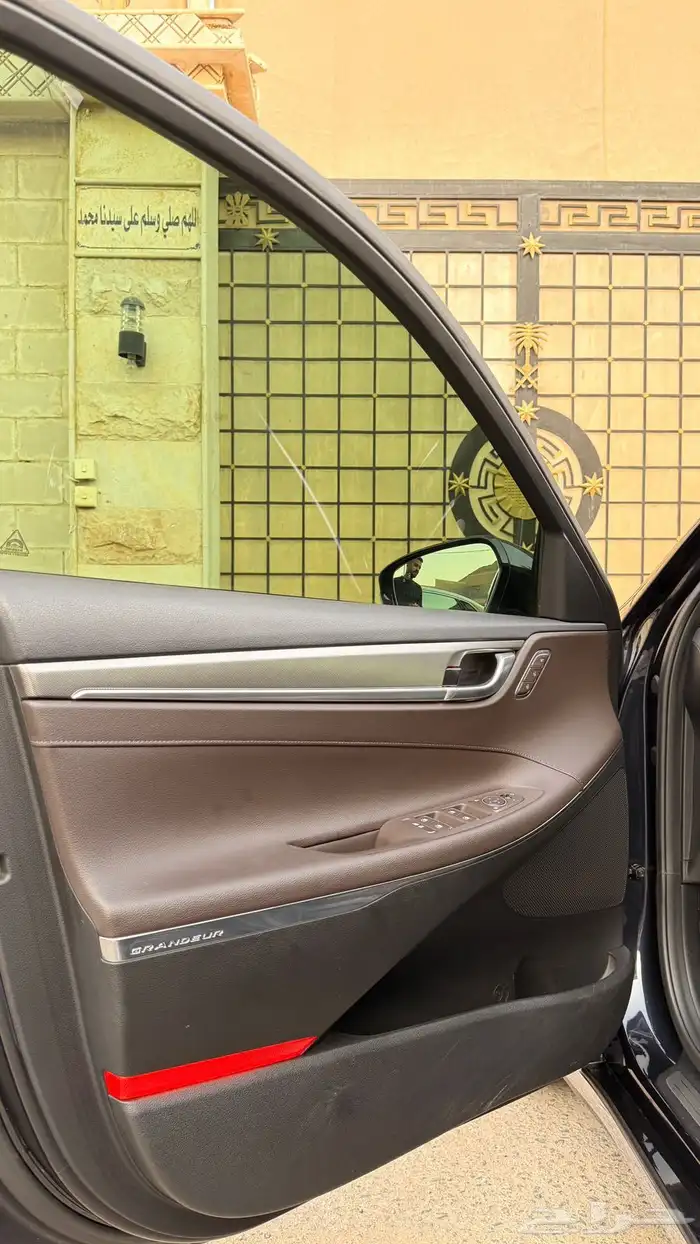 هيونداي ازيرا 2021 ( بنزين) v6 فل كامل 6