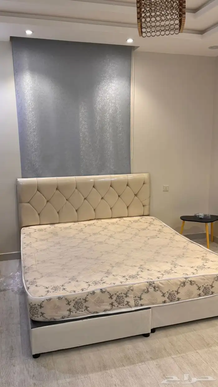 يوجد الأثاث للبيع 3