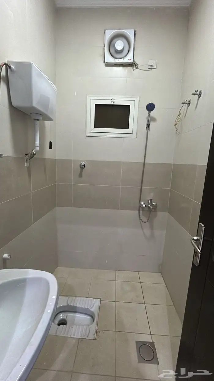 شقه للايجار في حي السلام لعريس 4 غرف 6