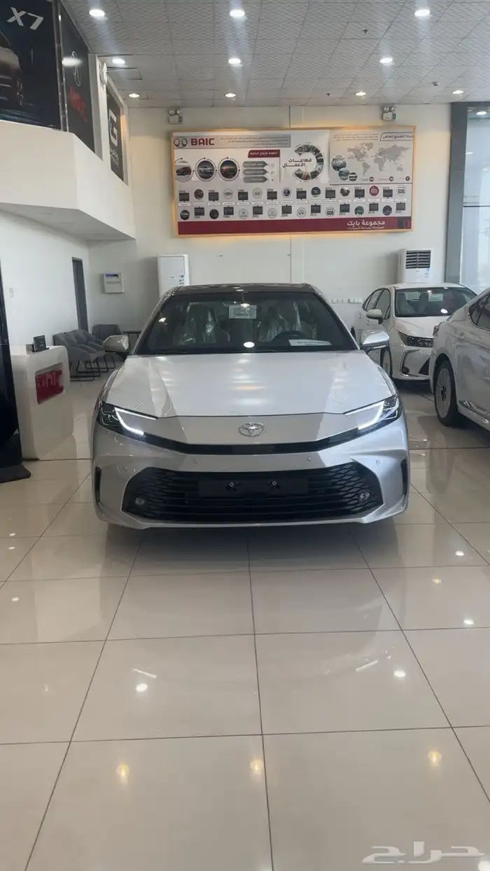 كامري هايبرد 2025LE 7
