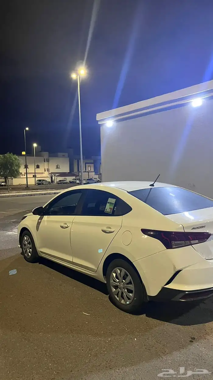 للبيع اكسنت 2021 4