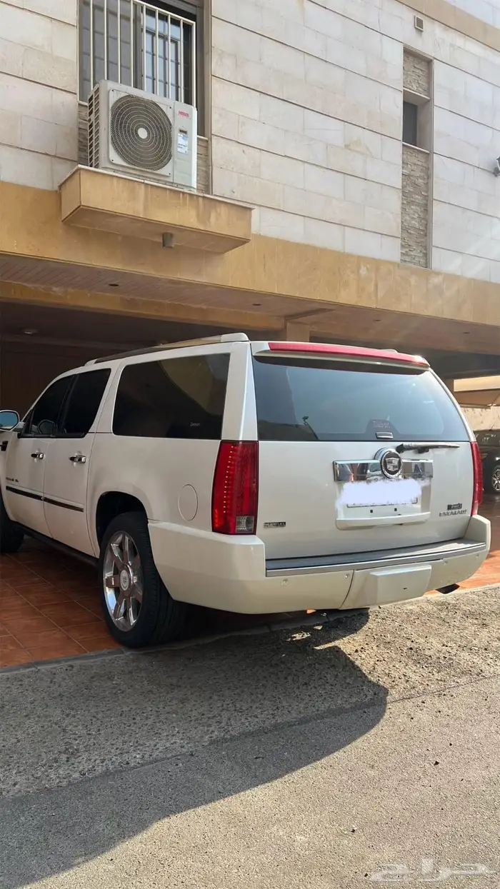 للبيع جمس اسكاليد نظيف جدا  2010 0