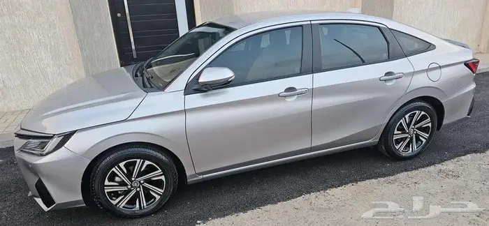 يارس 2024م للبيع فل كامل (مخزن) أول تم الله يبارك له 1