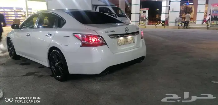 للبيع نيسان التيما 2014 15