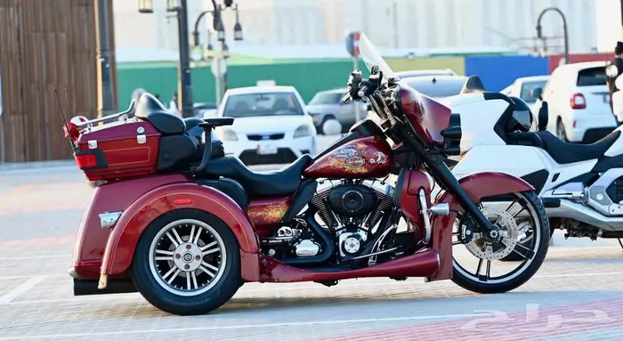 دباب هارلي الترا قلايد ترايك كاستم مميز 0