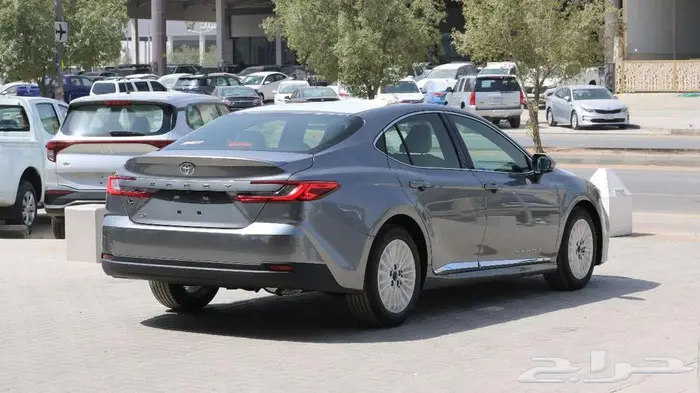 تويوتا كامري نص فل 2025 كاش وتقسيط 14