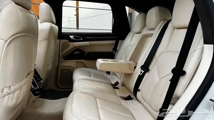 للبيع بورش كايين GTS مالك واحد بدي وكاله 15