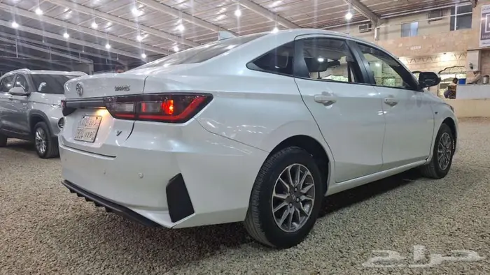 تويوتا يارس موديل 2023 Y 5